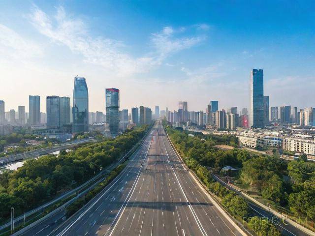 9月15日8時(shí)實(shí)時(shí)路況信息公布！城市道路與高速狀況全知曉