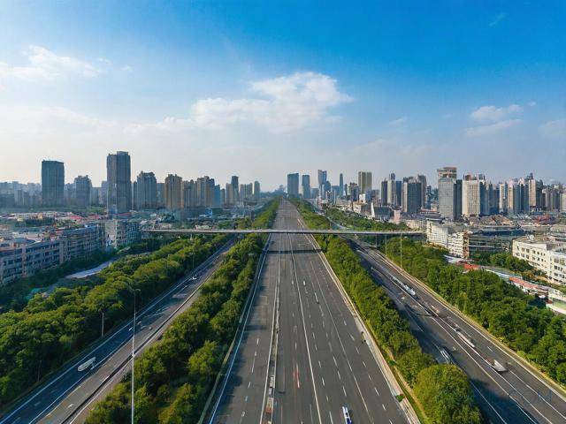 9月15日8時(shí)實(shí)時(shí)路況信息公布！城市道路與高速狀況全知曉